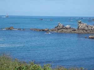 phare et rochers à Porspoder